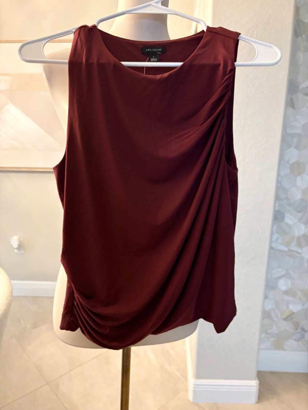 NWT Ann Taylor Ruched Top